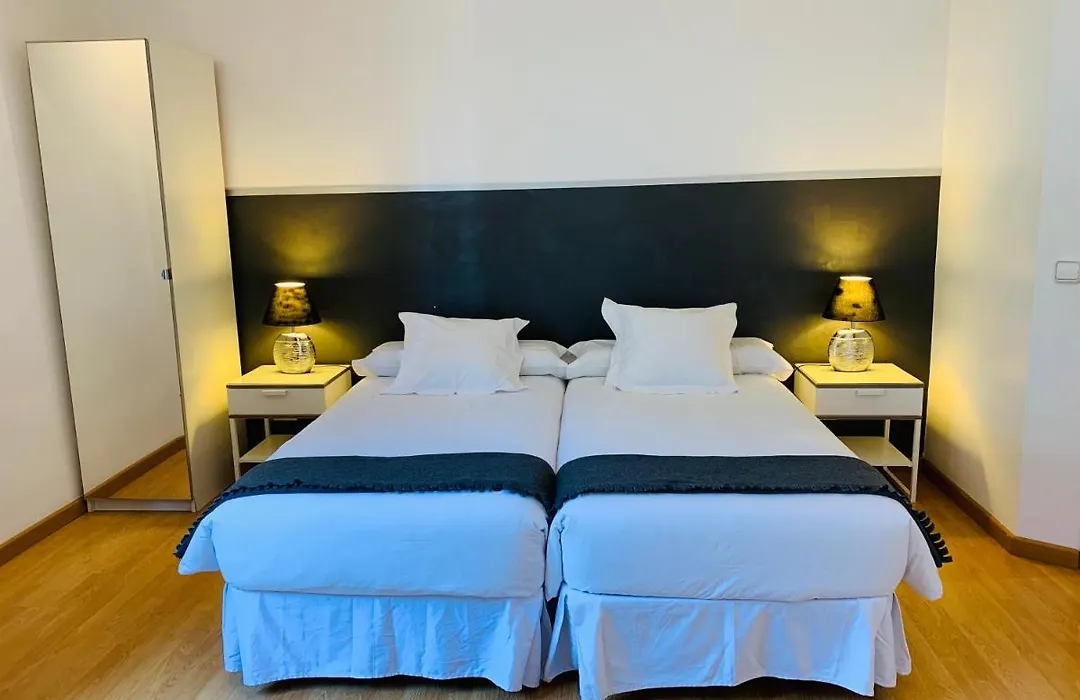 Super Balmes Guest House-1