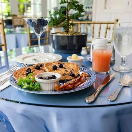 Bluefield Inn, A Select Registry Propery-2