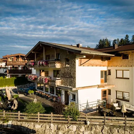 Landhotel Foehrenhof Ellmau-2
