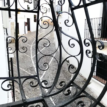 Salvatierra Guest House-3