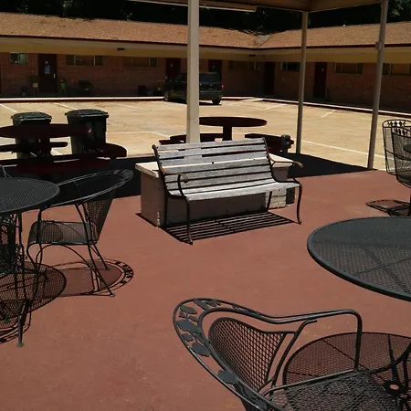 University Motel-3