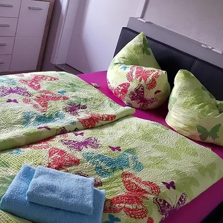 Bed&Breakfast Zeulenroda-2