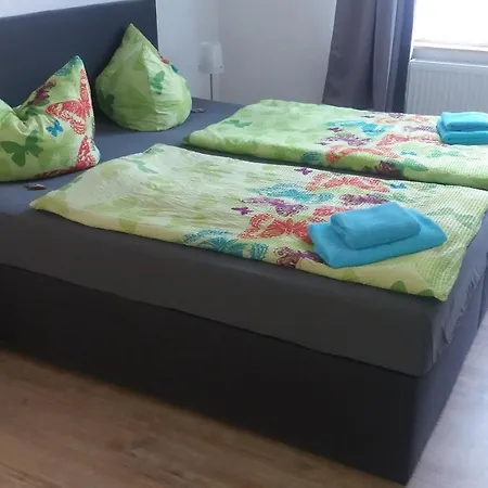 Bed&Breakfast Zeulenroda-3