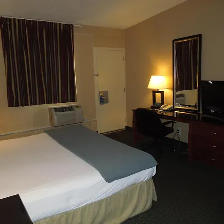 Travelodge By Wyndham Silver Spring-2