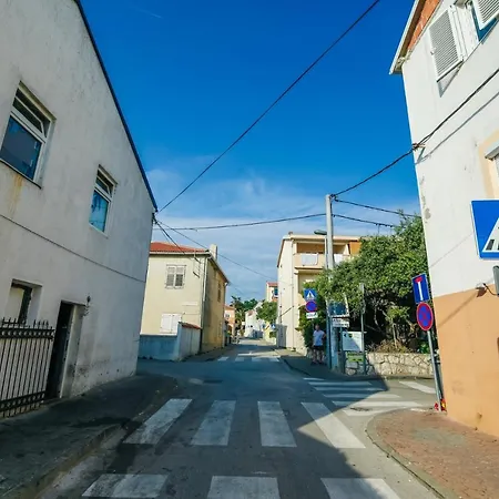 Skunca'S House (Adults Only)-2