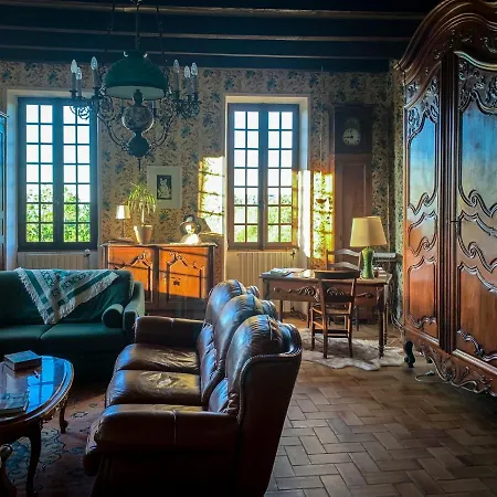 Le Manoir Enchante-2