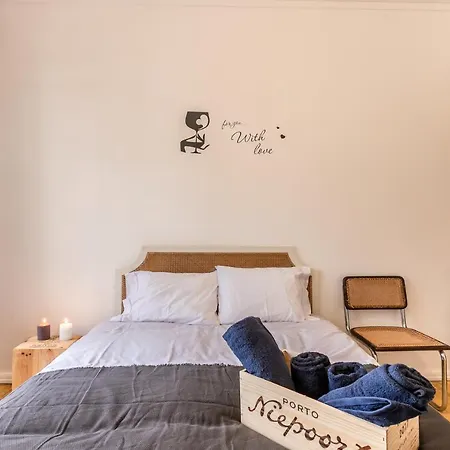 Wine Inn Carcavelos Guesthouse-3