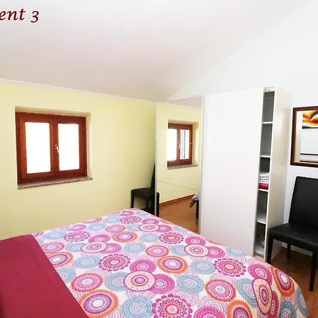 Old Town Rooms And Apartment-3