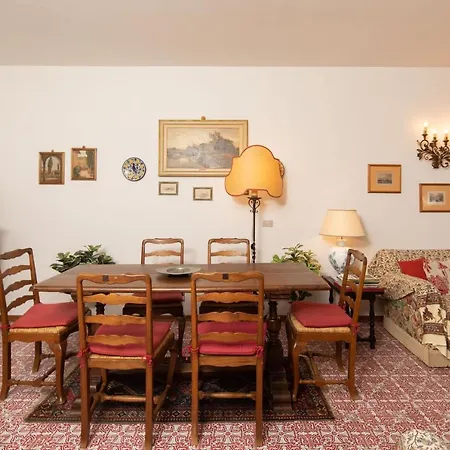 Imperiale Apartment By Mmega-2