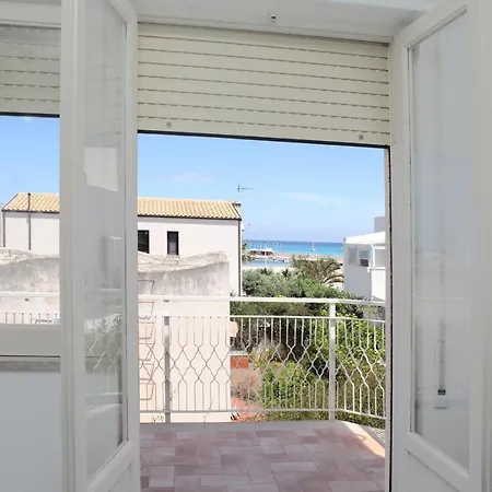 Beachside Rooms & Suites-2