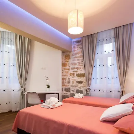 Riva Rooms-3