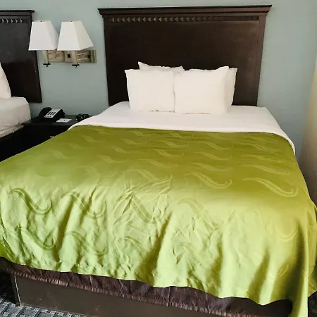 Quality Inn & Suites Miramar Beach-2