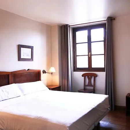 Hostal Antxitonea-2