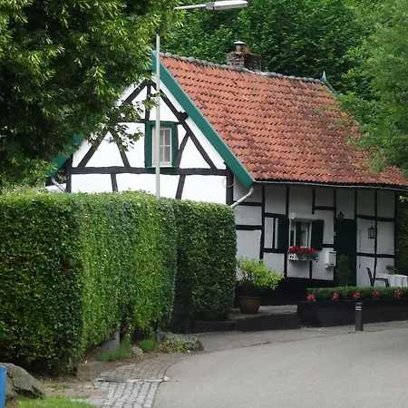 Luxe B&B Vroelen-Noorbeek-2