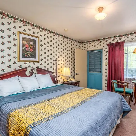 Parkway Inn-2