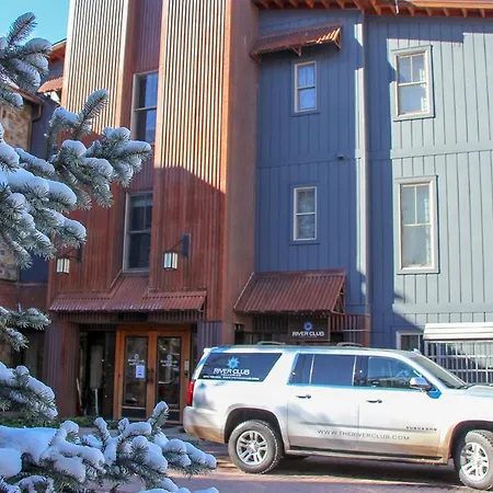 Affordably Priced 2 Bedroom - Riverclub2Br-3