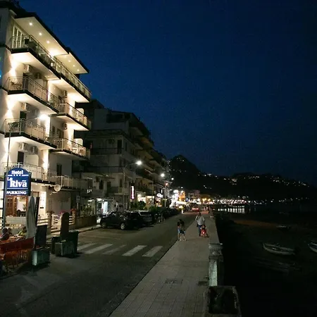 Hotel La Riva-3