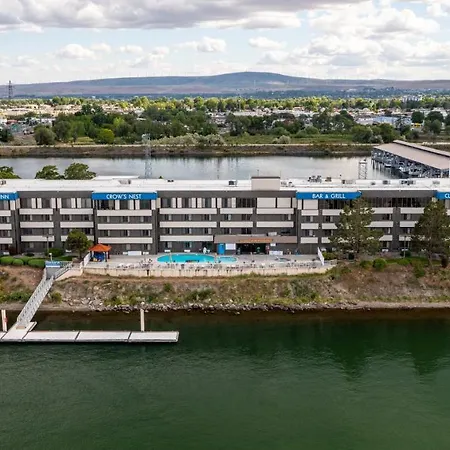 Clover Island Inn-2