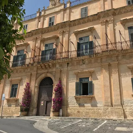 Landolina Palace Hotel-3