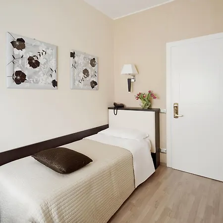 Hotel Aurora-2