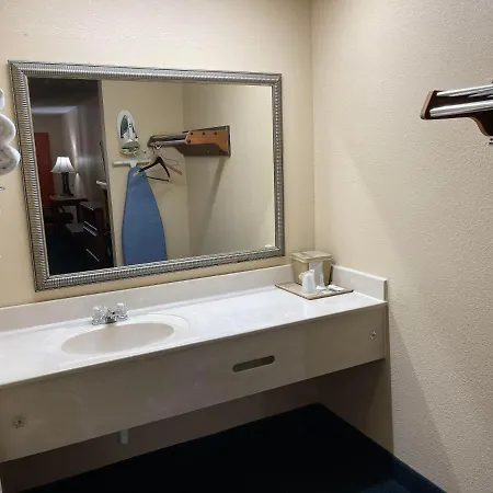 Ashwood Inn & Suites-3