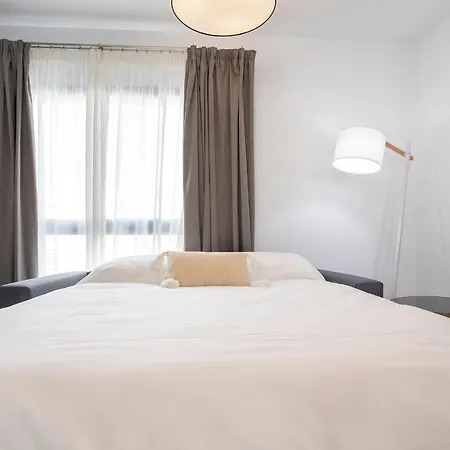 Malaga Rivas 34 Suites Homes-3