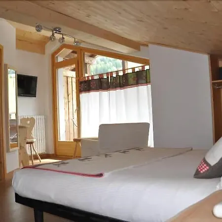 Ambassador Rooms In Bormio, Solo Camera Senza Colazione-3