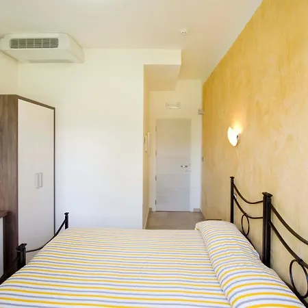 Hotel La Maestra-2