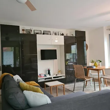 Great Canal Studio - Ac, Water View & Free Parking-2