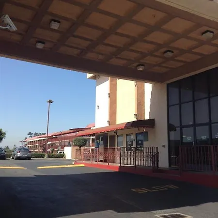 Budget Inn Anaheim/Santa Ana-2