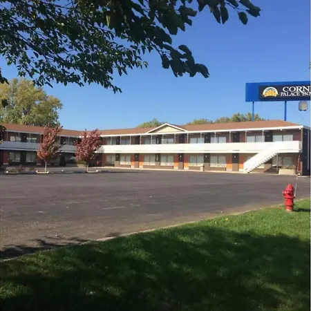 Corn Palace Inn-3