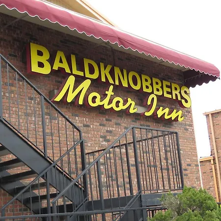 Baldknobbers Motor Inn-2