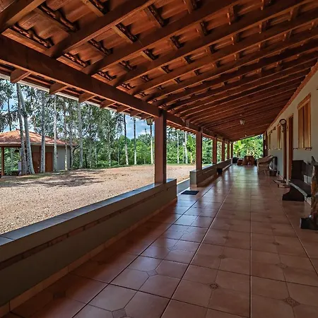 Pousada Fazenda Das Palmeiras-2