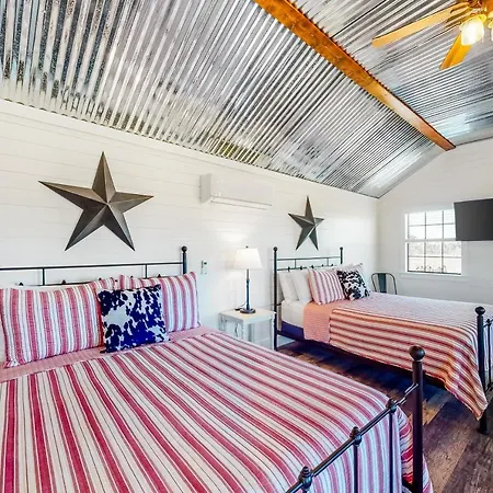 Lone Star Cottage 4-3