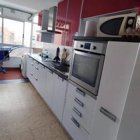 Habitacion Con Cama Doble, Piso Compartido En Avenida Blasco Ibanez-2