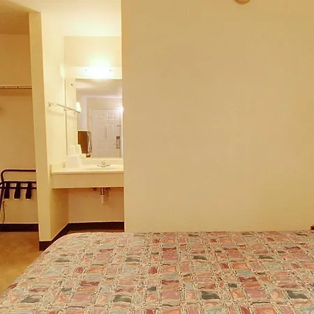 Americas Best Value Inn And Suites Carbondale-3