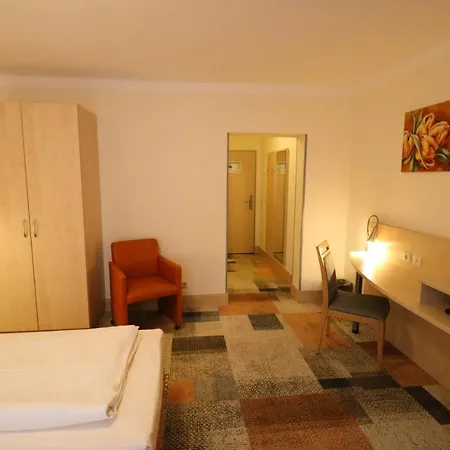 Petul Apart Hotel Ernestine-2
