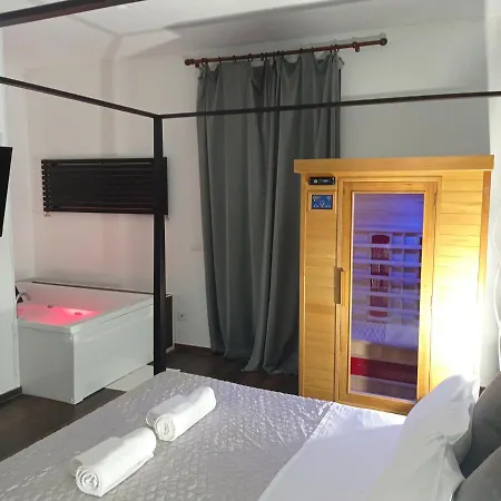 Suite 39-3