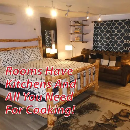Yellowstone Motel - Adults Only - All Rooms Have Kitchens-3