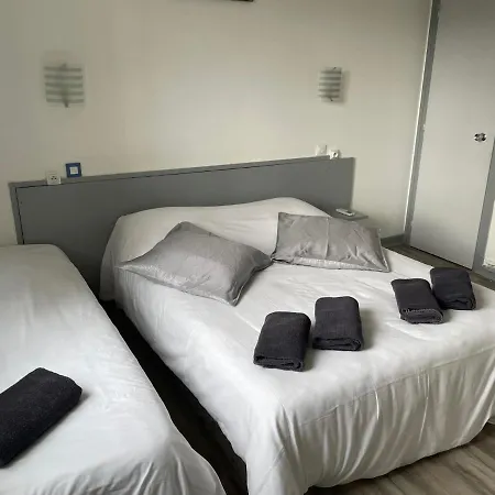 Family Hotel-2