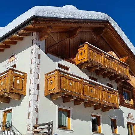 Alpen Royal By Livigno Accomodation-3
