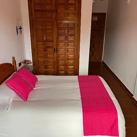 Hostal Ciudad Encantada-2