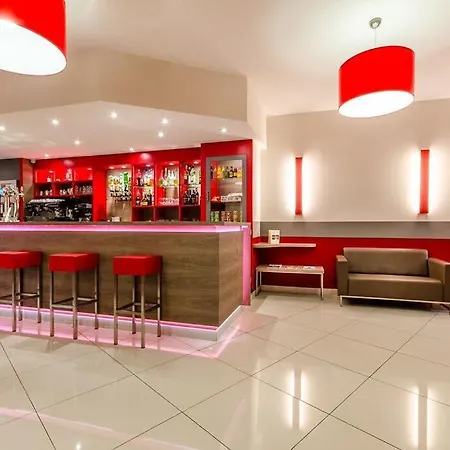 Hotel Saint Louis De France-3