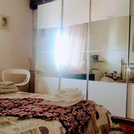 Big Room In Private Appartament, Close To The Station And Center Of City-3