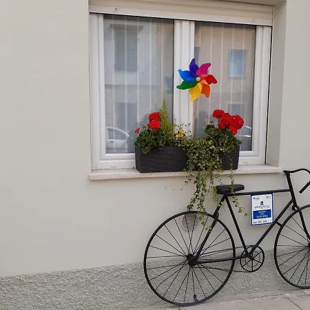 Zona 30 Bike Guesthouse-3