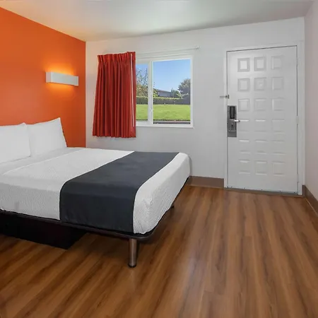 Motel 6 -Carpinteria, Ca - Santa Barbara - South-2