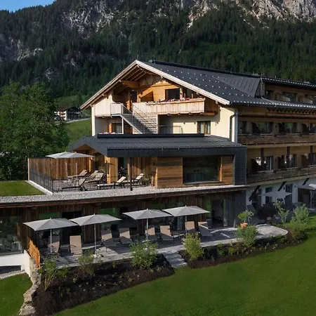 Almhotel Told-3