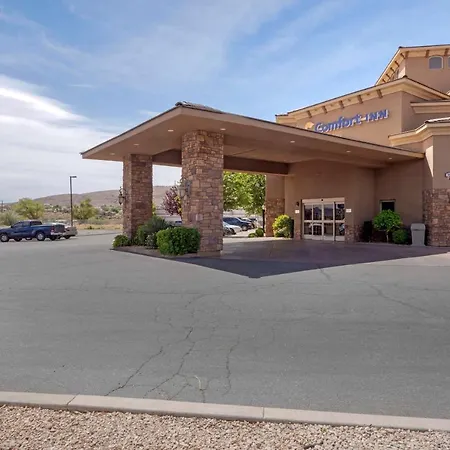 Comfort Inn At Convention Center-3