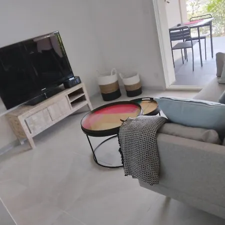 Le Spot 577-2
