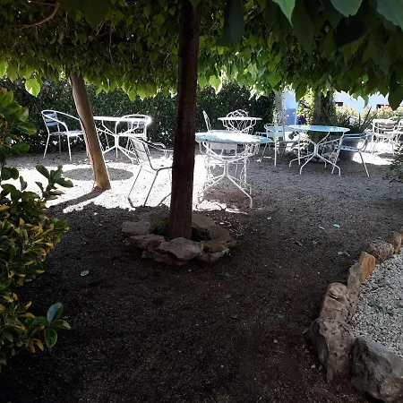 Le Merle Blanc Hôtel Logis-3
